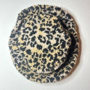Forever 21 | Cheetah print | Fuzzy Bucket Hat